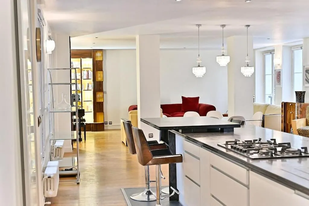 Grand Appartement Prestigieux Et Central A Paris contacts