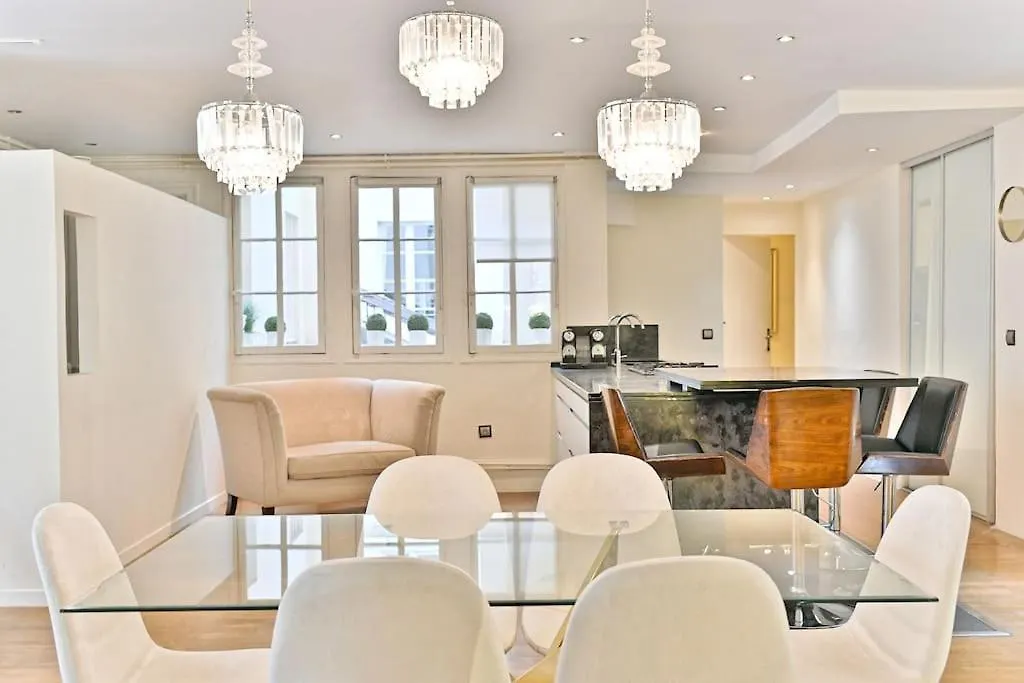 Grand Appartement Prestigieux Et Central A Париж
